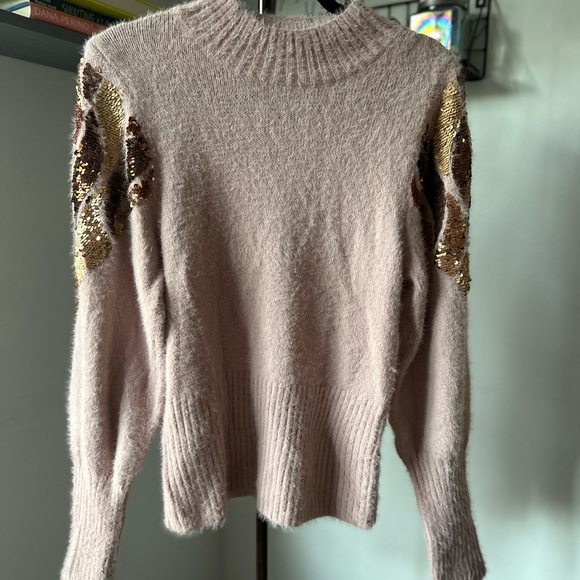 #48 LISTICLE ULTASOFT SEQUINS PLUSH TOP BLUSH PINK SIZE MEDIUM - Picture 9 of 9